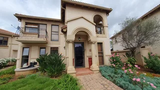 Il Vilagio| Quintin Braand Street| Persequor