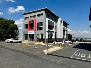 Prime Retail/Showroom Space to Let in 3 Cross Place, Bryanston, Sandton