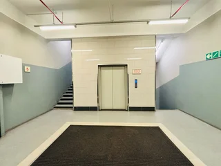 Salon Space to Let – Prime Location on Albertina Sisulu Road, Johannesburg