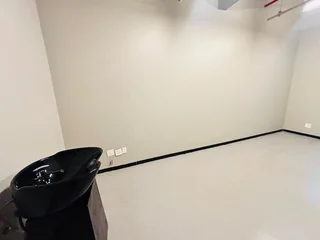 Salon Space to Let – Prime Location on Albertina Sisulu Road, Johannesburg