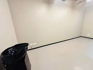 Salon Space to Let – Prime Location on Albertina Sisulu Road, Johannesburg