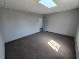 Prime Unit for Lease at The White House, Kempton Park