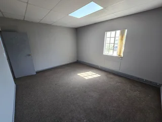 Prime Unit for Lease at The White House, Kempton Park