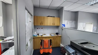 SONEIKE SHOPPING CENTRE | OFFICE TO LET | CORNER AMANDEL AND BOTTELARY ROAD, BRACKENFELL | 71m²