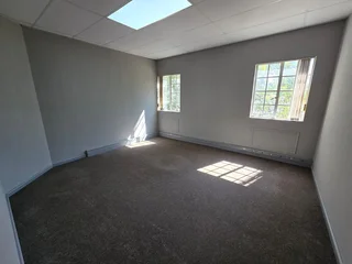 Prime Office Space to Let - The White House, Kempton Park