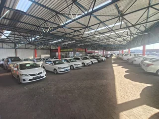 VOORTREKKER ROAD | CAR SHOWROOM FOR SALE | GOODWOOD | 2200m²