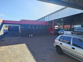 VOORTREKKER ROAD | CAR SHOWROOM FOR SALE | GOODWOOD | 2200m²