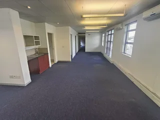 FAIRWAY CLOSE | OFFICE SPACE TO LET IN PAROW | 118m²
