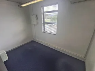 FAIRWAY CLOSE | OFFICE SPACE TO LET IN PAROW | 118m²