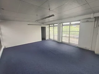 FAIRWAY CLOSE | OFFICE SPACE TO LET IN PAROW | 118m²