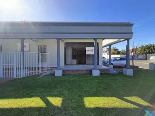 Mcintyre Road | Section Of House With Business Rights To Rent | Parow | 130m²