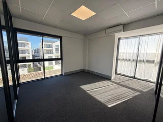 SANDOWN SQUARE BUSINESS PARK | OFFICE UNITS FOR SALE IN TABLE VIEW | 188m²