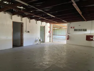 Workshop Space to Let in Erand Gardens, Midrand.