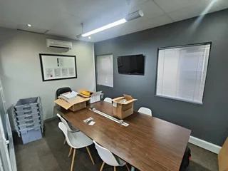 FAIRWAY SQUARE | OFFICE SPACE TO RENT | PAROW | 160m²