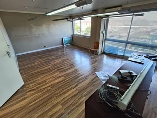 PAROW VALLEY | OFFICE SPACE TO RENT |  PAROW | 246m²