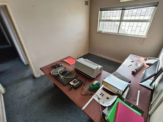 PAROW VALLEY | OFFICE SPACE TO RENT |  PAROW | 246m²