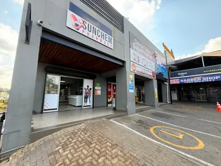 Prime Retail Space to Let - Devon Valley Shopping Centre, Roodepoort