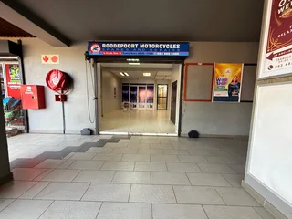 Prime Retail Space to Let - Devon Valley Shopping Centre, Roodepoort