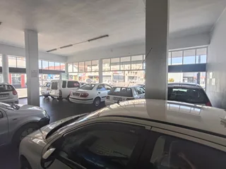 TOWNSEND ESTATE | CAR SHOWROOM TO RENT | GOODWOOD | 450m²