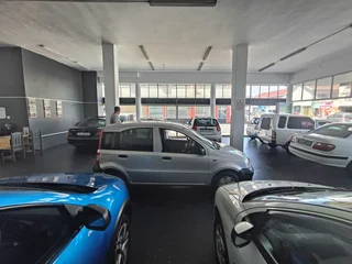 TOWNSEND ESTATE | CAR SHOWROOM TO RENT | GOODWOOD | 450m²