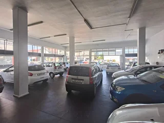TOWNSEND ESTATE | CAR SHOWROOM TO RENT | GOODWOOD | 450m²