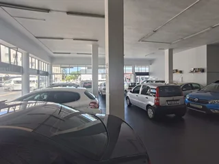 TOWNSEND ESTATE | CAR SHOWROOM TO RENT | GOODWOOD | 450m²