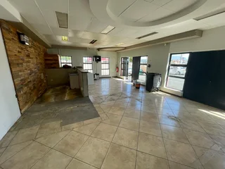 LEONARDO PARK | RETAIL SPACE TO RENT ON LINK AND MAIN ROAD, PARKLANDS | 149m²