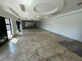 LEONARDO PARK | RETAIL SPACE TO RENT ON LINK AND MAIN ROAD, PARKLANDS | 149m²