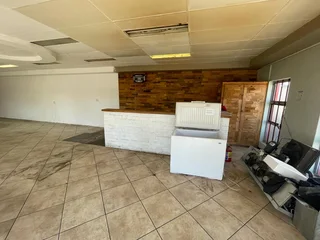 LEONARDO PARK | RETAIL SPACE TO RENT ON LINK AND MAIN ROAD, PARKLANDS | 149m²