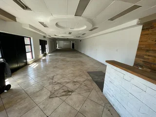 LEONARDO PARK | RETAIL SPACE TO RENT ON LINK AND MAIN ROAD, PARKLANDS | 149m²