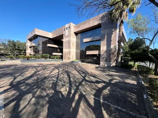 A grade office component to let in Ferndale