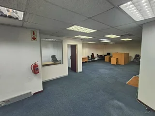 VASCO ESTATE | SECURE OFFICE SPACE AVAILABLE TO LET IN GOODWOOD | 130m²