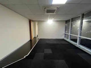 A grade office component to let in Ferndale