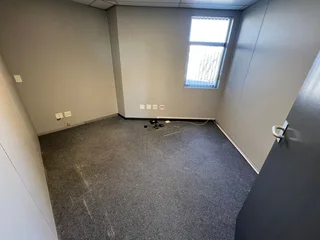 HIGH STREET CENTRE | OFFICE SPACE TO RENT | TYGER VALLEY | 164m²