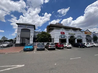 Prime Commercial Space to Let in Horizon View Shopping Centre, Roodepoort