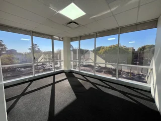 A grade office component to let in Ferndale