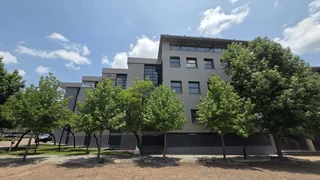 70 Square meter Serviced Office to let in Highveld