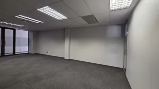 70 Square meter Serviced Office to let in Highveld