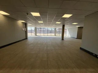 P-Grade Commercial Property to Rent - Ladychloe Retail Centre, Harmelia