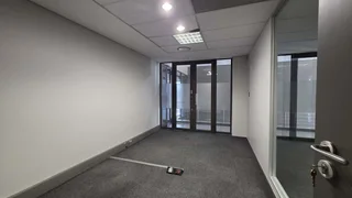 70 Square meter Serviced Office to let in Highveld