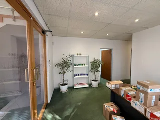 Neat Ground Floor Office To Let – Cats Corner, Weltevreden Park