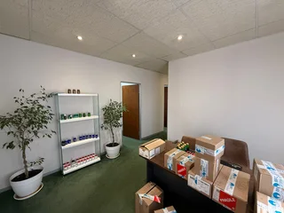 Neat Ground Floor Office To Let – Cats Corner, Weltevreden Park