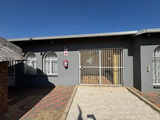 Commercial Space To Let in Ravenswood, Boksburg