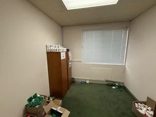 Neat Ground Floor Office To Let – Cats Corner, Weltevreden Park