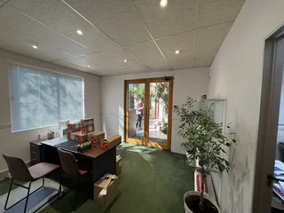 Neat Ground Floor Office To Let – Cats Corner, Weltevreden Park