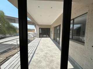 Entire A-Grade Office Building To Let in Golf View Office Park