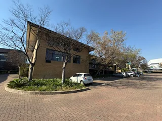 Prime Office Space to Let - Lone Creek Office Park, Midrand