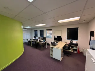 Modern Ground Floor Office to Let - Bergzicht Office Park, Allens Nek, Roodepoort