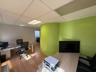 Modern Ground Floor Office to Let - Bergzicht Office Park, Allens Nek, Roodepoort