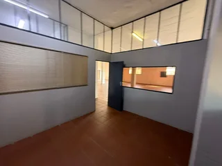 CORNER CRADOCK AND WARREN STREET | LYTTELTON MANOR | CENTURION